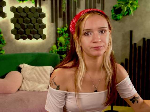 agata-cristee live cam on BongaCams