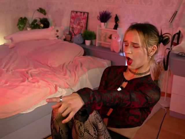 agata-cristee live cam