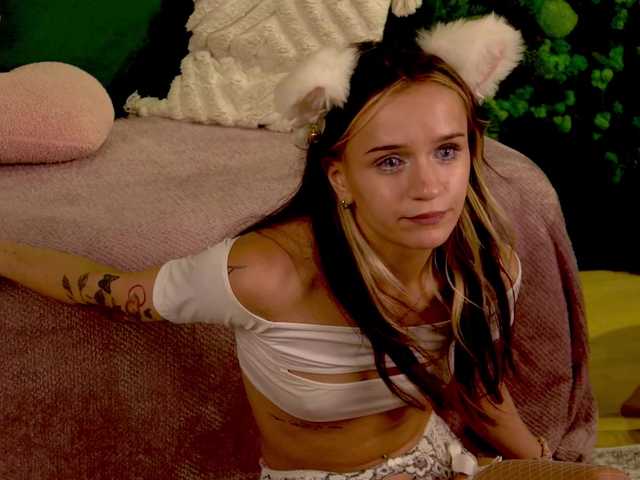 agata-cristee live cam on BongaCams