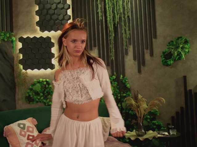 agata-cristee live cam preview