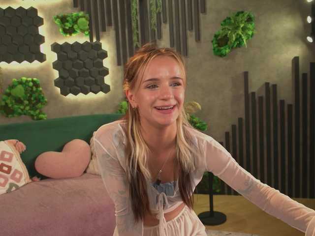 agata-cristee live cam on BongaCams