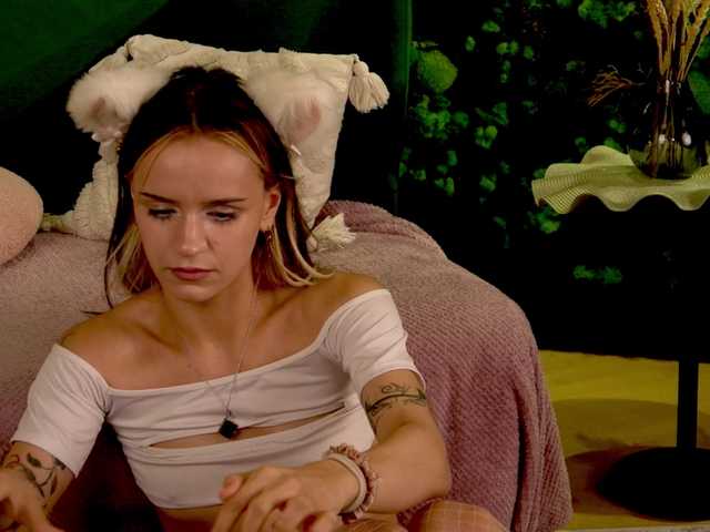 agata-cristee live cam on BongaCams