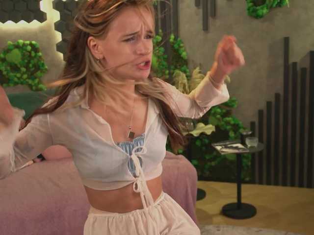 agata-cristee live cam on BongaCams