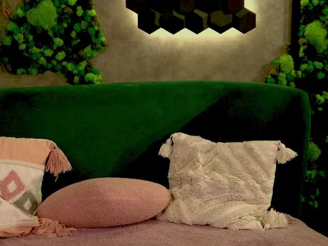 agata-cristee live cam on BongaCams