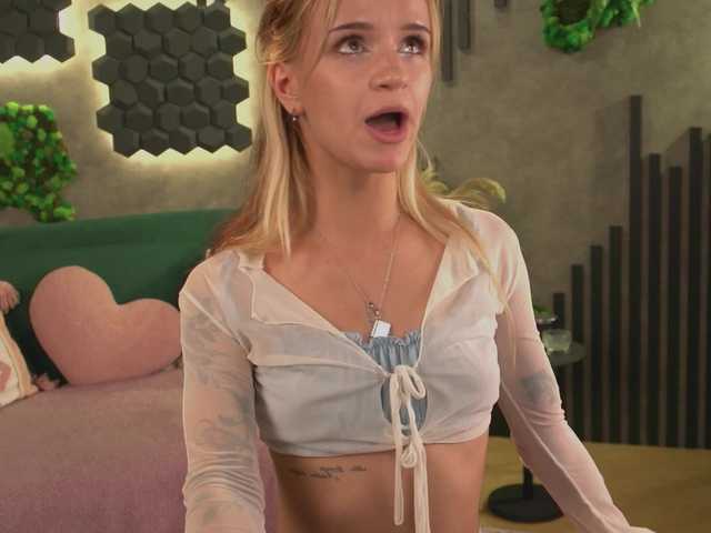 agata-cristee live cam on BongaCams