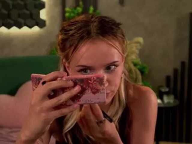 agata-cristee live cam on BongaCams