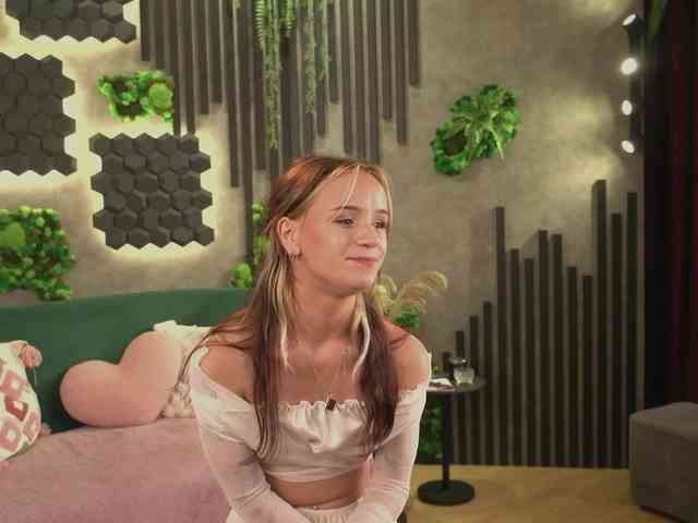 agata-cristee webcam