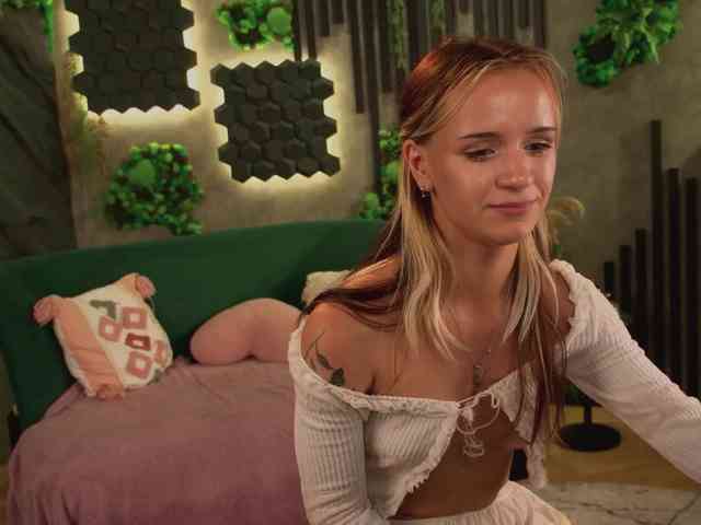 agata-cristee webcam