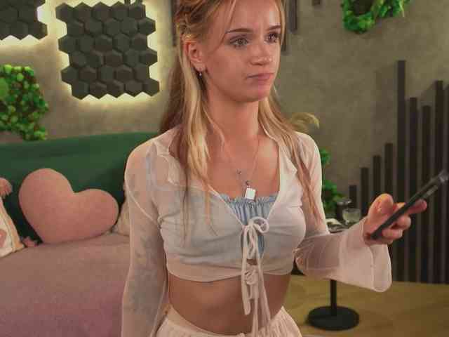 agata-cristee webcam