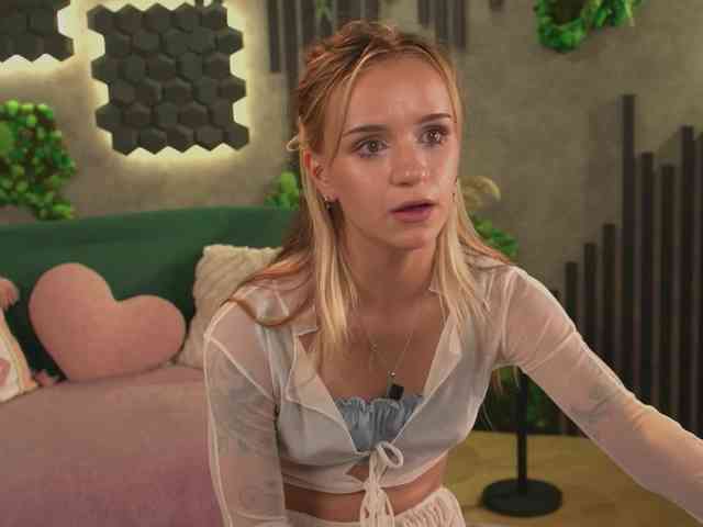 agata-cristee webcam