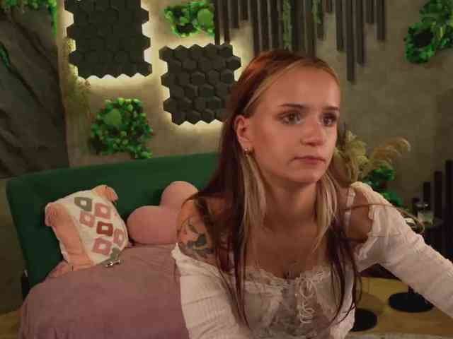 agata-cristee webcam