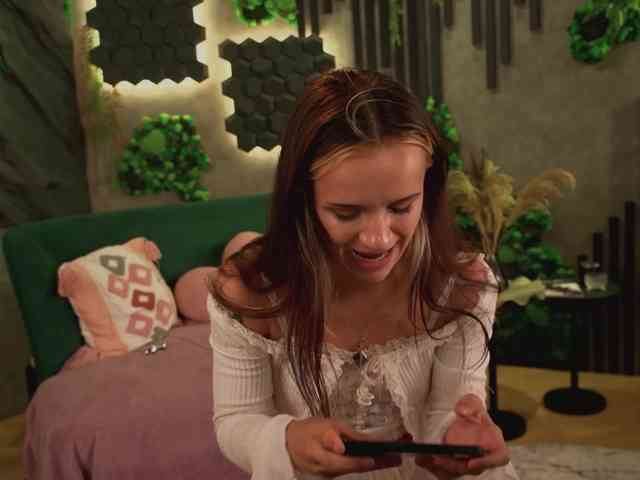 agata-cristee webcam