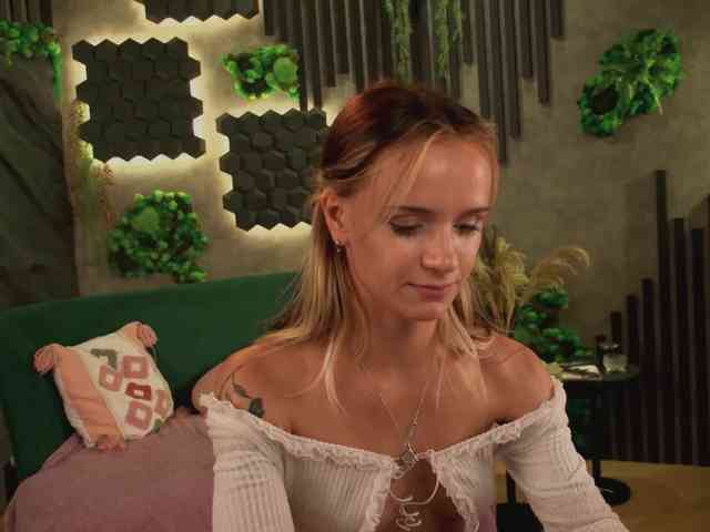 agata-cristee webcam