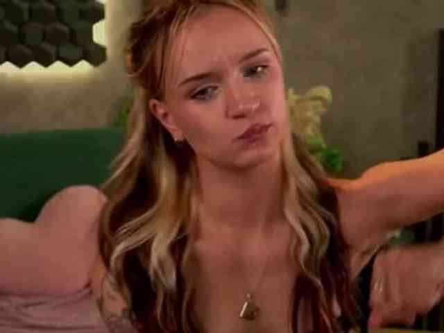agata-cristee webcam