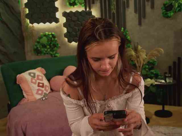 agata-cristee webcam