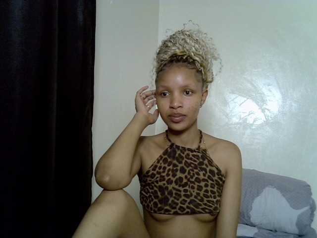 Luiza22 webcam
