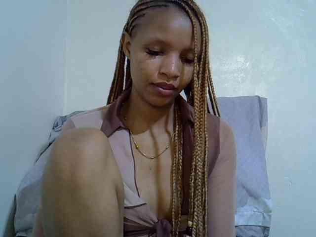 Luiza22 webcam