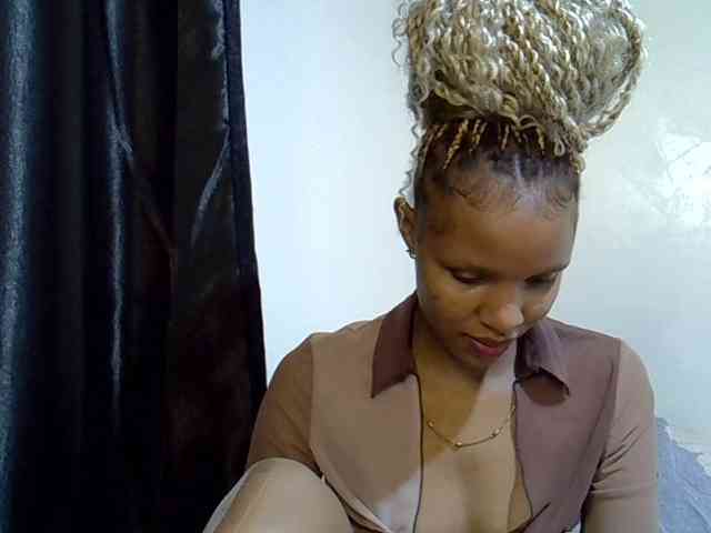Luiza22 webcam