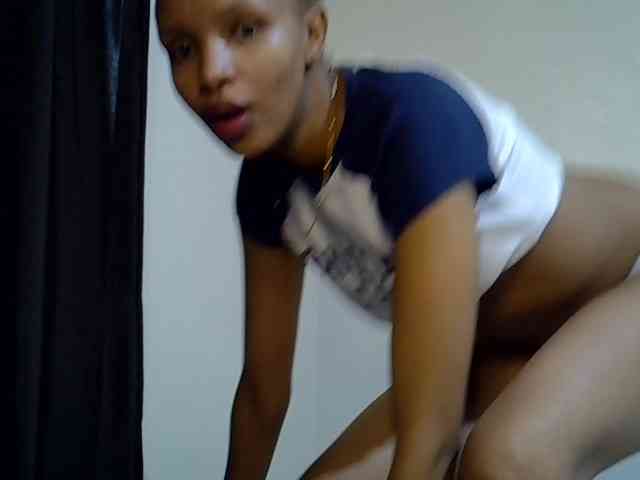 Luiza22 webcam