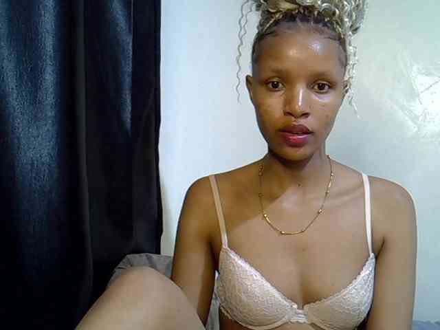 Luiza22 webcam
