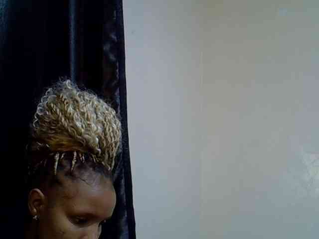 Luiza22 webcam