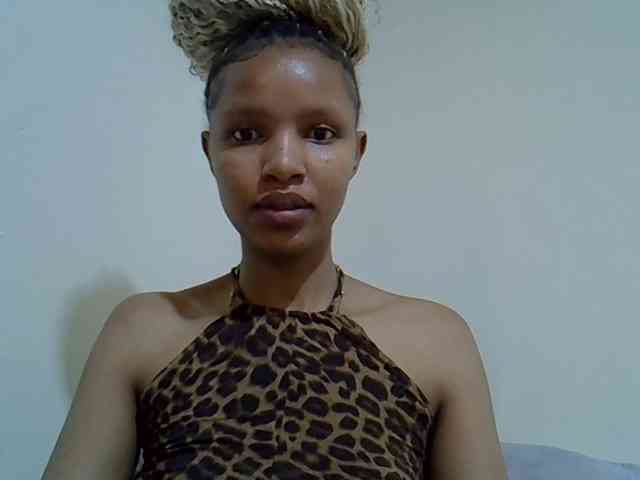 Luiza22 webcam