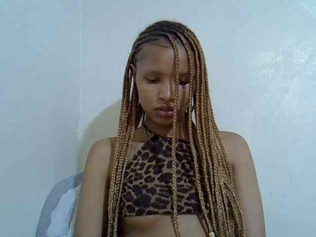 Luiza22 Live Webcam on BongaCams