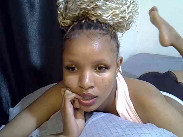 Luiza22 webcam