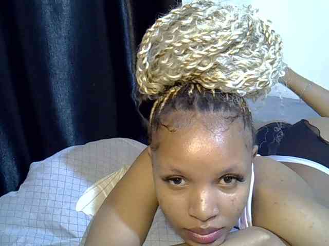 Luiza22 webcam