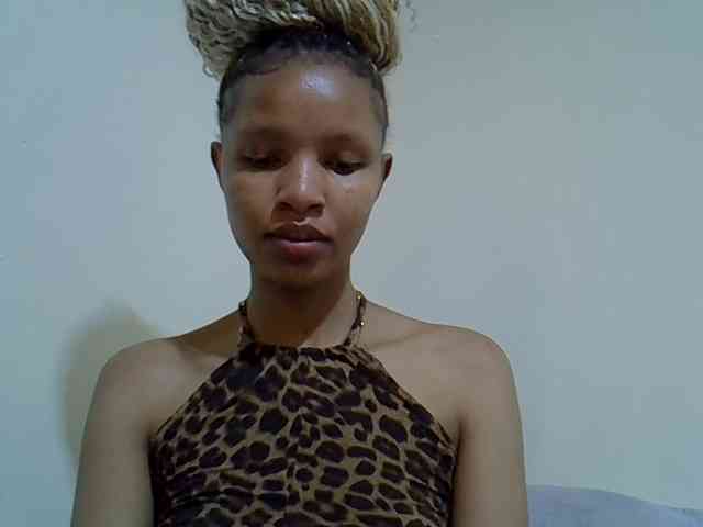 Luiza22 webcam