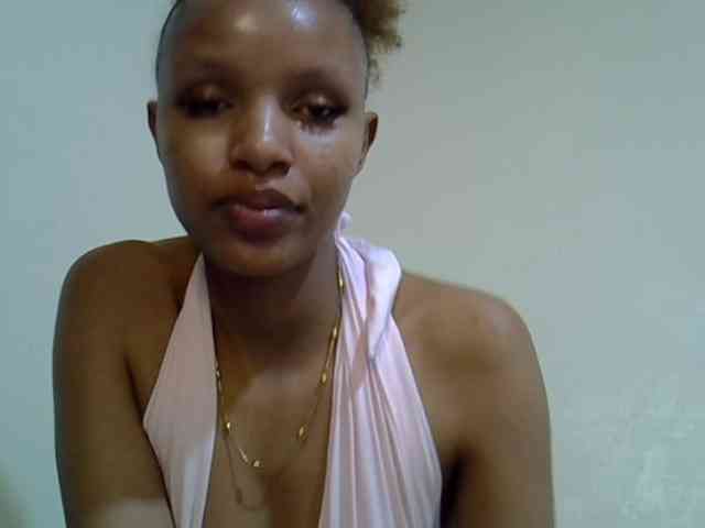 Luiza22 webcam