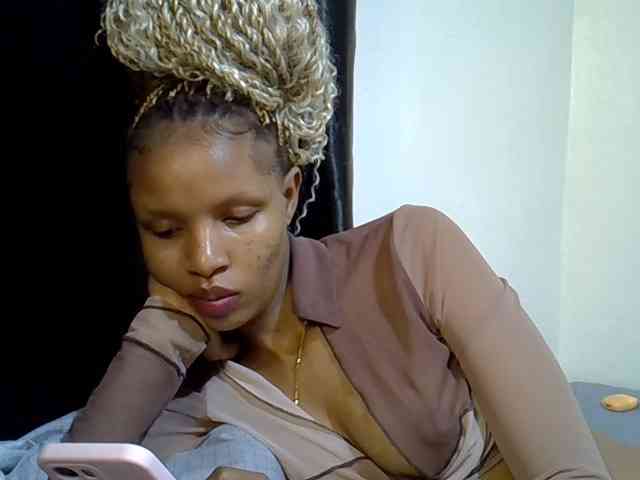 Luiza22 webcam