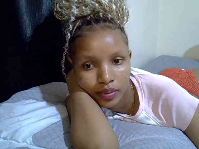 Luiza22 webcam
