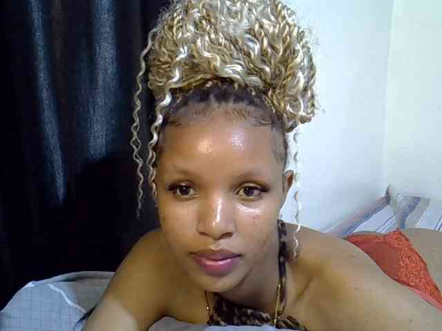 Luiza22 webcam