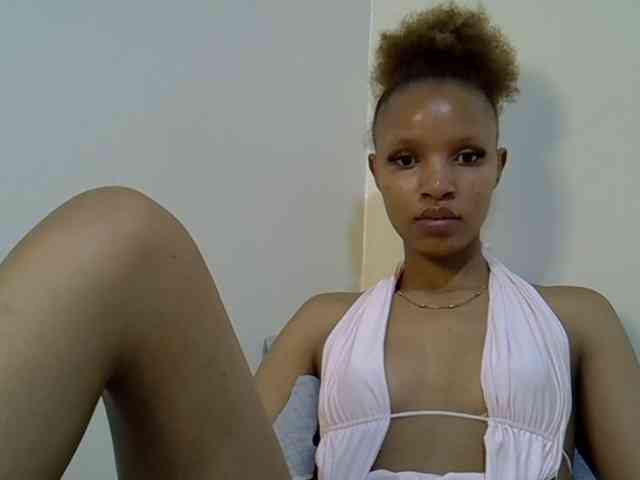 Luiza22 webcam