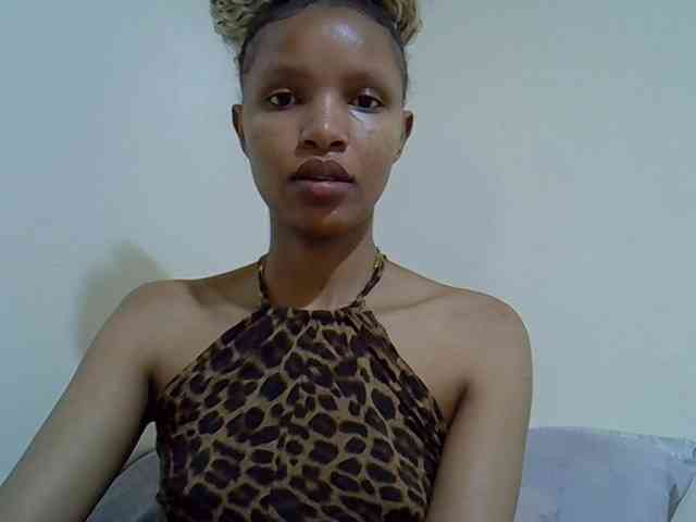 Luiza22 webcam