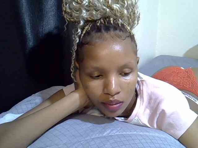 Luiza22 webcam