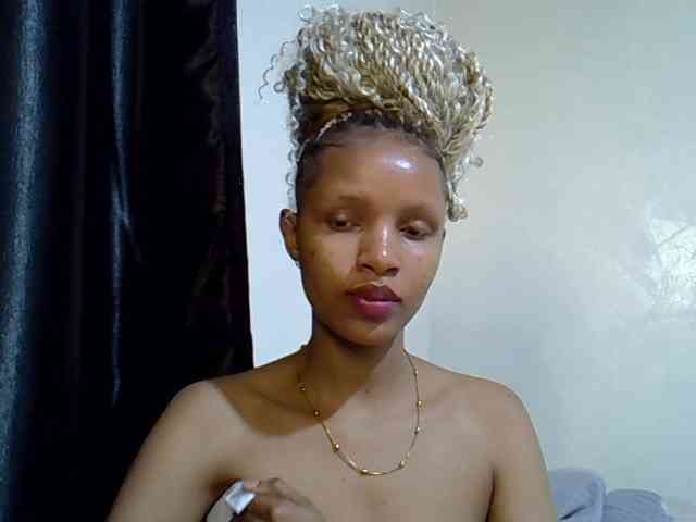 Luiza22 webcam