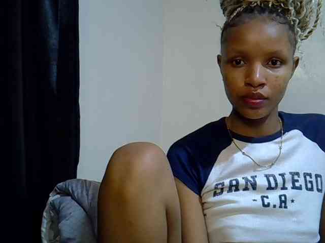 Luiza22 webcam