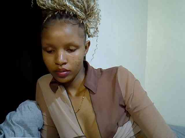 Luiza22 webcam