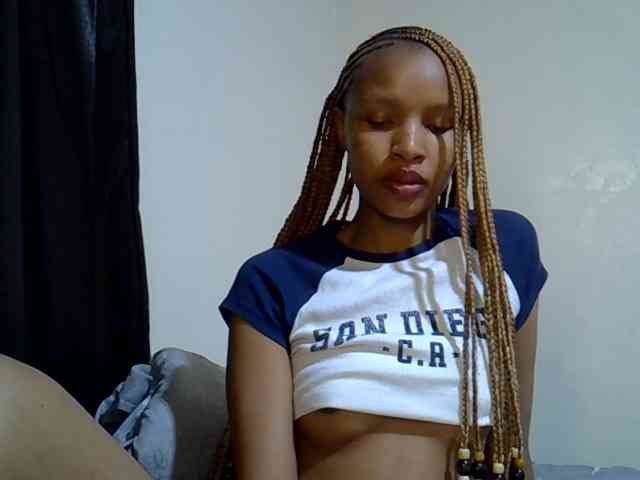 Luiza22 webcam