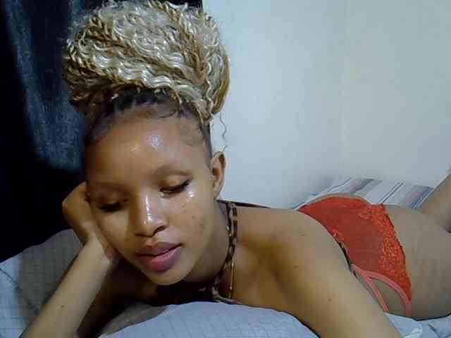 Luiza22 webcam