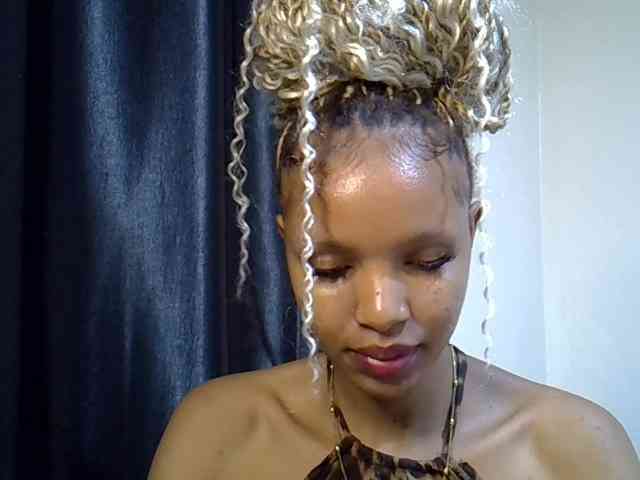 Luiza22 webcam