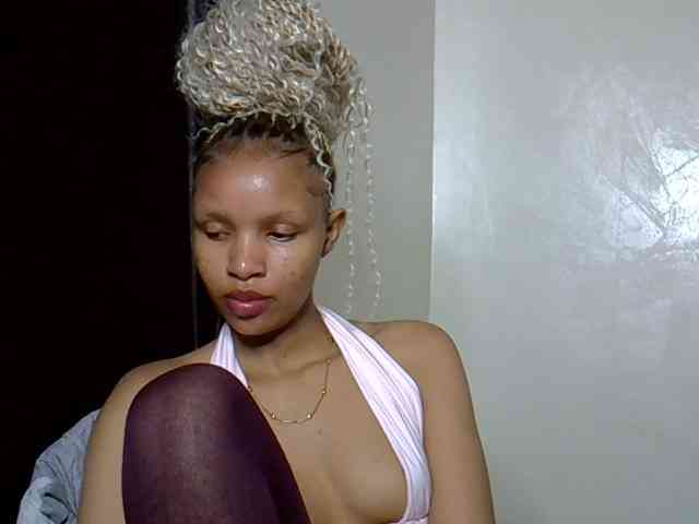 Luiza22 webcam