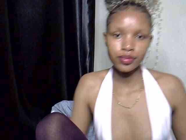 Luiza22 webcam