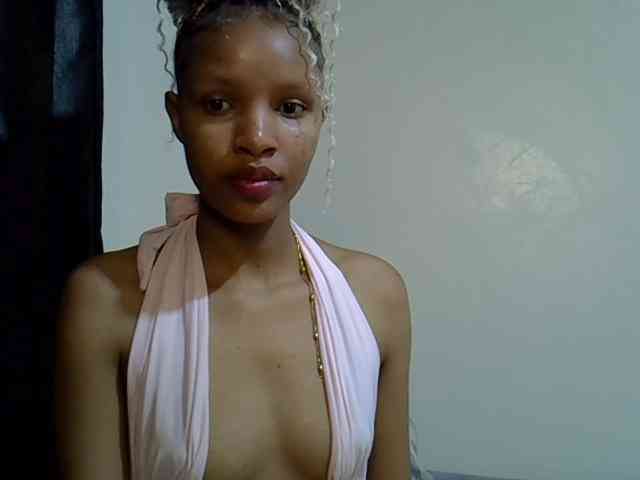 Luiza22 webcam