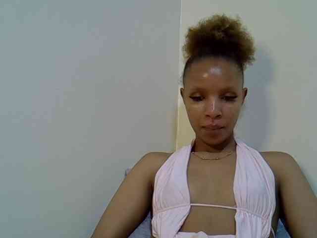 Luiza22 webcam