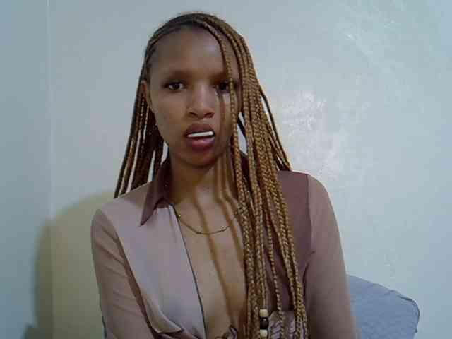 Luiza22 webcam
