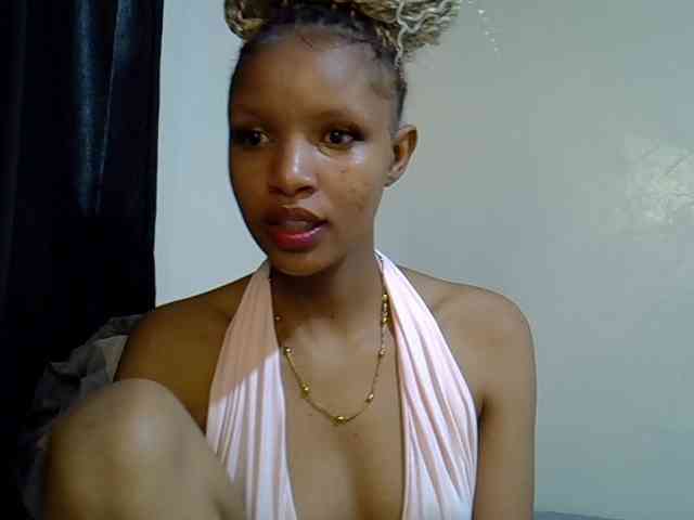 Luiza22 webcam