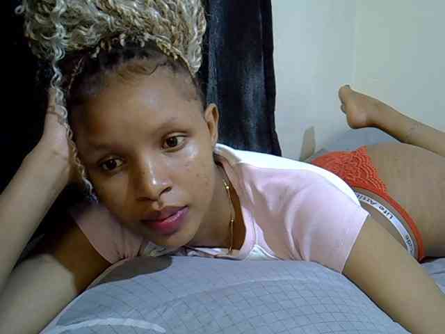 Luiza22 webcam